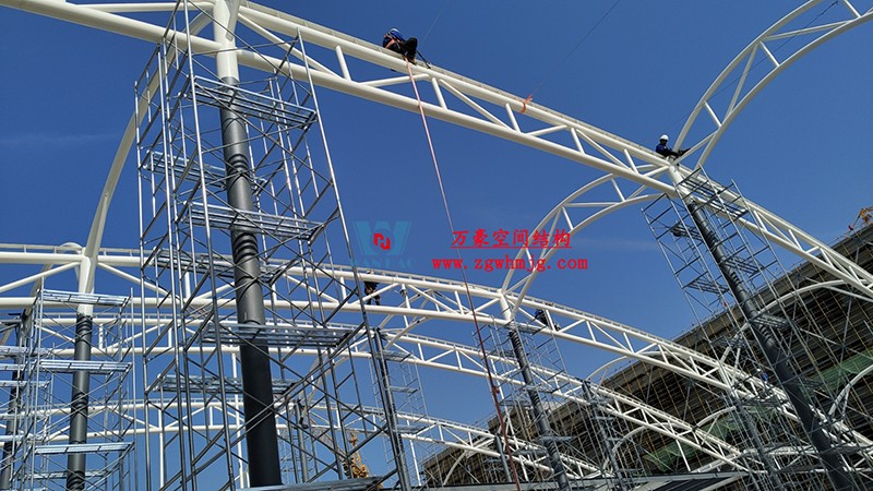 勞動最光榮，致敬一線工作者！