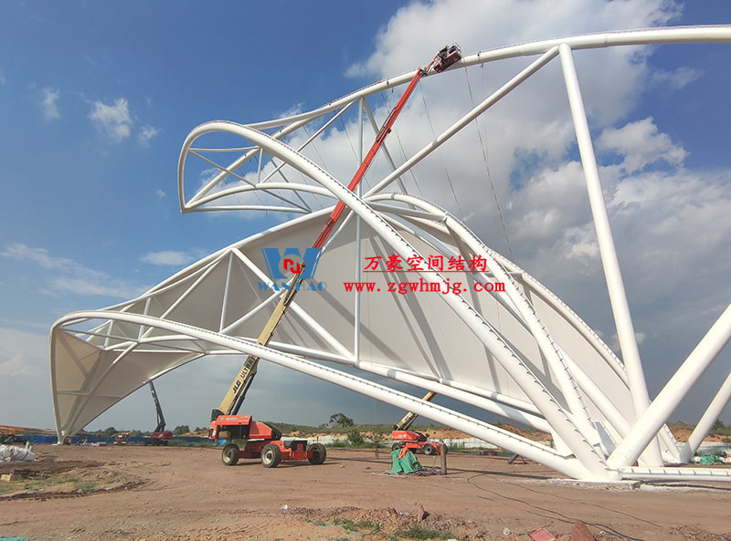 膜結(jié)構(gòu)大門出入口的優(yōu)勢特點