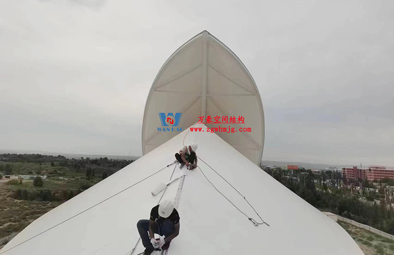 陜西定邊馬蓮灘沙漠公園鋼膜結(jié)構(gòu)工程“奮力快跑”，工程“進(jìn)度條”刷新了!