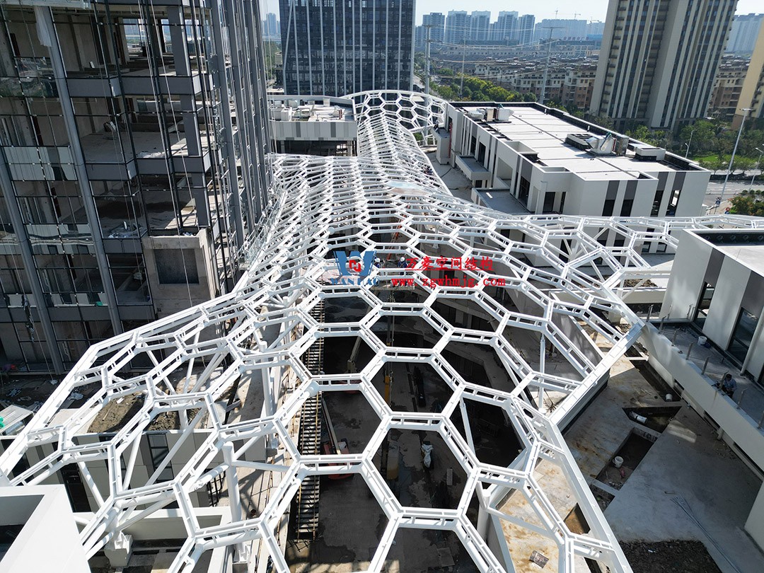 已完工，這個ETFE氣枕商業(yè)天幕閃亮登場！