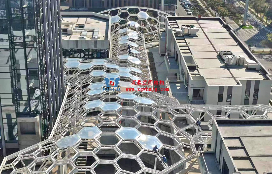 已完工，這個ETFE氣枕商業(yè)天幕閃亮登場！