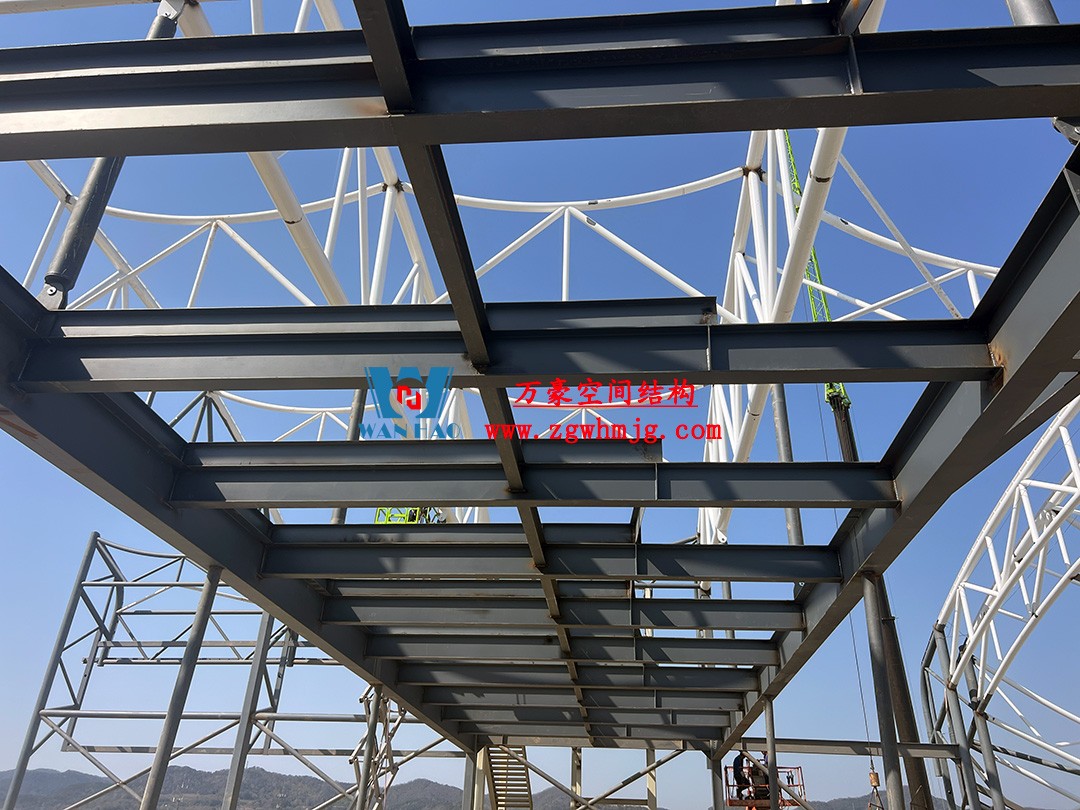 馭風(fēng)逐沙，織就賽道美學(xué)——比亞迪紹興嵊州賽車場(chǎng)干拔沙坡觀景平臺(tái)鋼膜結(jié)構(gòu)