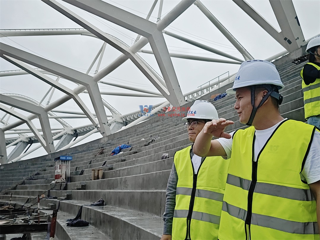 標(biāo)桿引領(lǐng)，智啟未來(lái)——萬(wàn)豪集團(tuán)營(yíng)銷、設(shè)計(jì)與技術(shù)骨干共赴無(wú)錫奧體中心，現(xiàn)場(chǎng)觀摩學(xué)習(xí)解鎖“創(chuàng)新密碼”