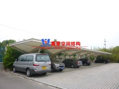 做膜結(jié)構(gòu)車棚報(bào)價(jià)價(jià)格差距很大，該怎么選膜結(jié)構(gòu)公司?