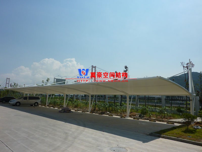 膜結(jié)構汽車車棚