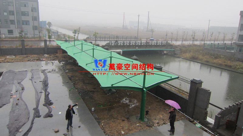 T字型膜結構車棚