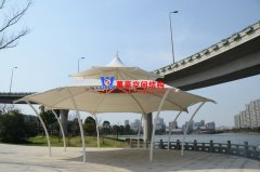 張拉膜結構性能為何如此穩(wěn)定？其工作原理是怎樣的？