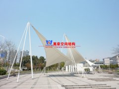 膜結(jié)構(gòu)建筑的連接部位哪些環(huán)節(jié)很重要？需要注意什么問(wèn)題？