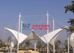 膜結(jié)構遮陽棚安裝哪家好？為什么膜結(jié)構遮陽棚選萬豪？