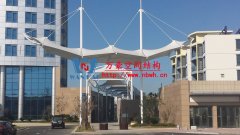 膜結(jié)構(gòu)建筑如何設(shè)計(jì)排水？張拉膜結(jié)構(gòu)排水設(shè)計(jì)需要考慮哪些問(wèn)題？